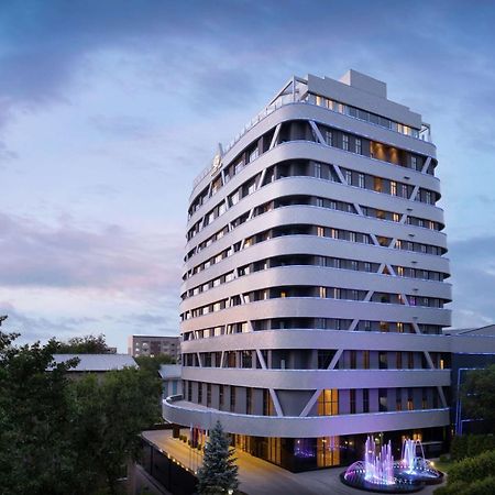 Hotel Doubletree By Hilton Almaty Exteriér fotografie