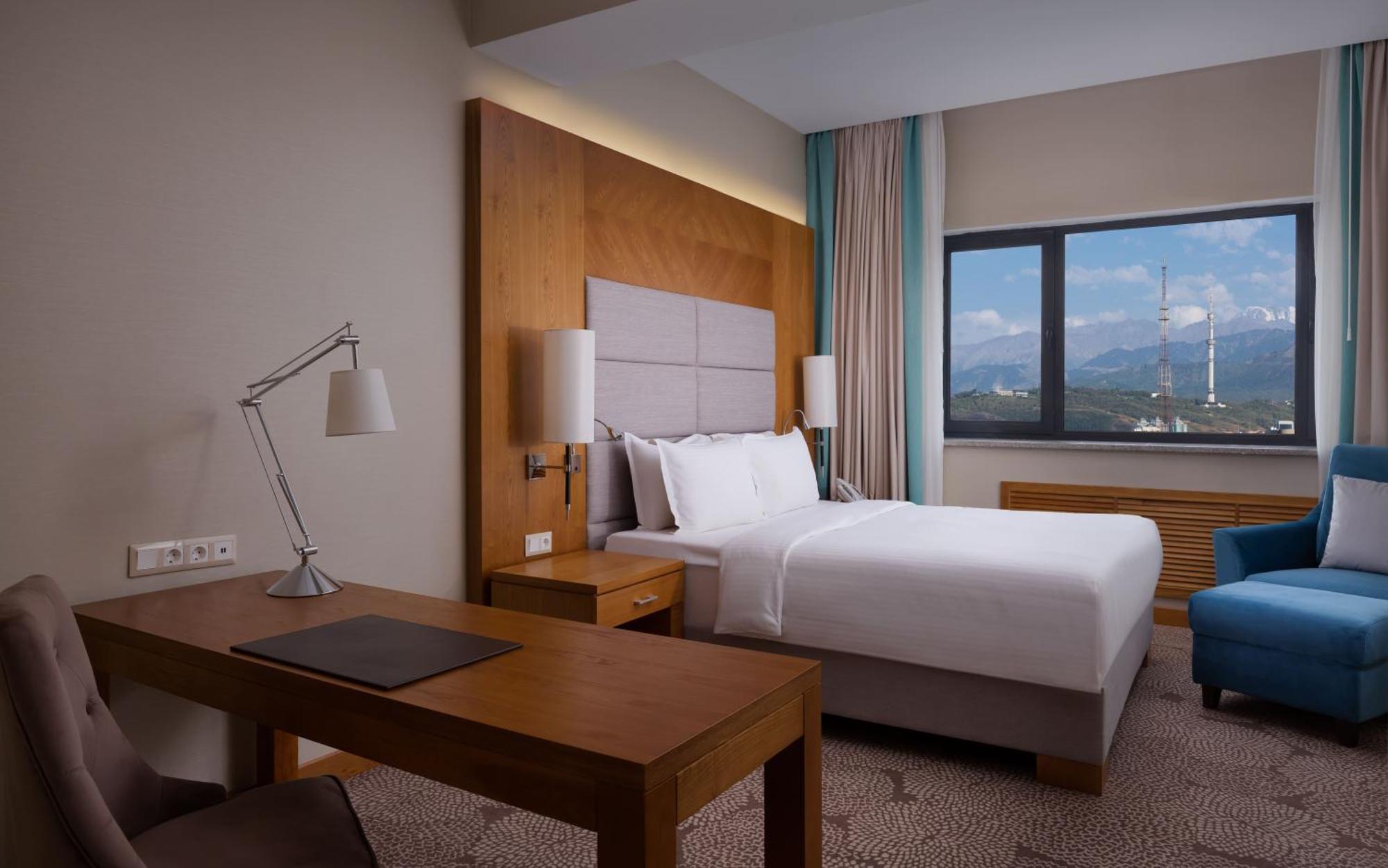 Hotel Doubletree By Hilton Almaty Exteriér fotografie