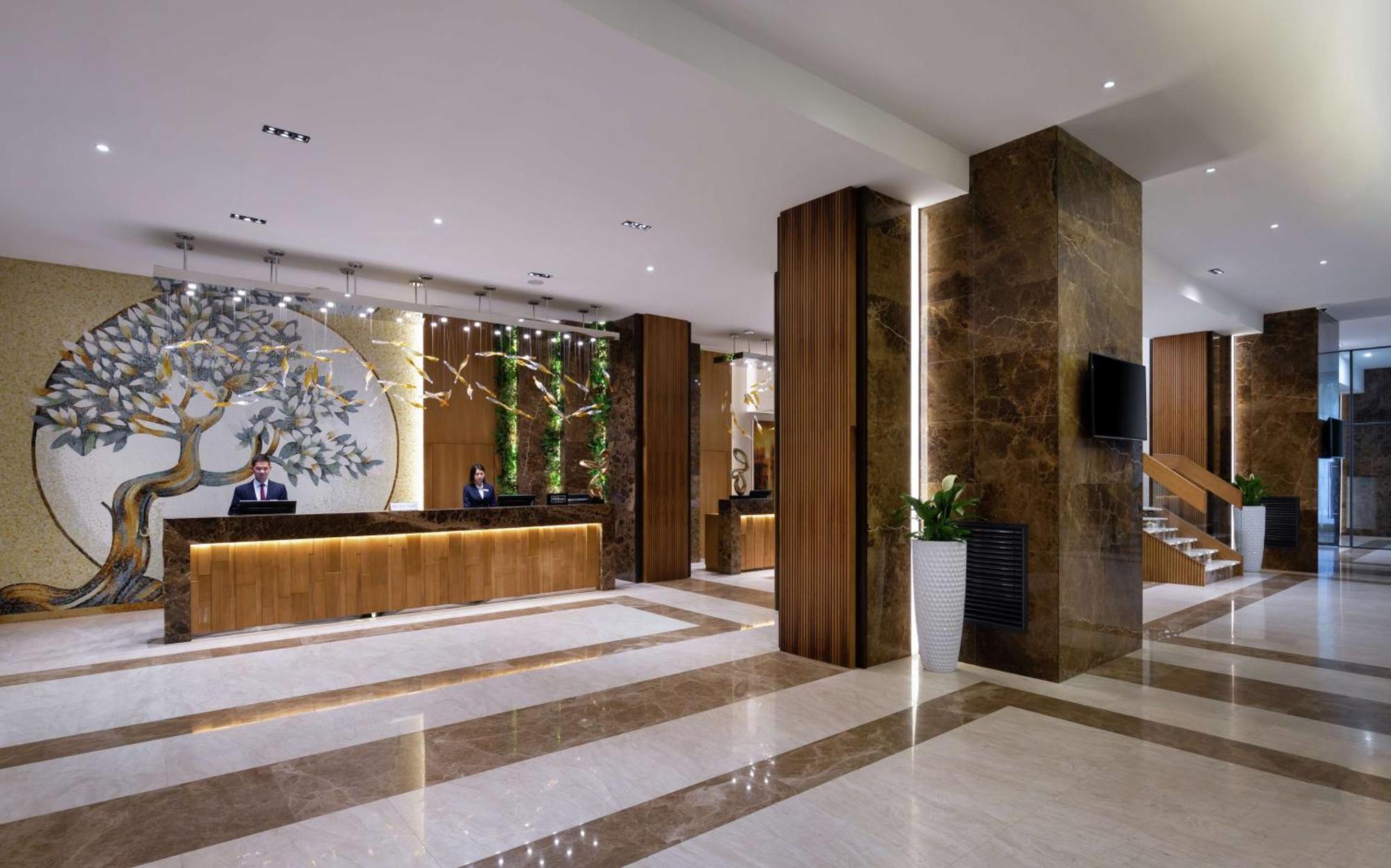 Hotel Doubletree By Hilton Almaty Exteriér fotografie