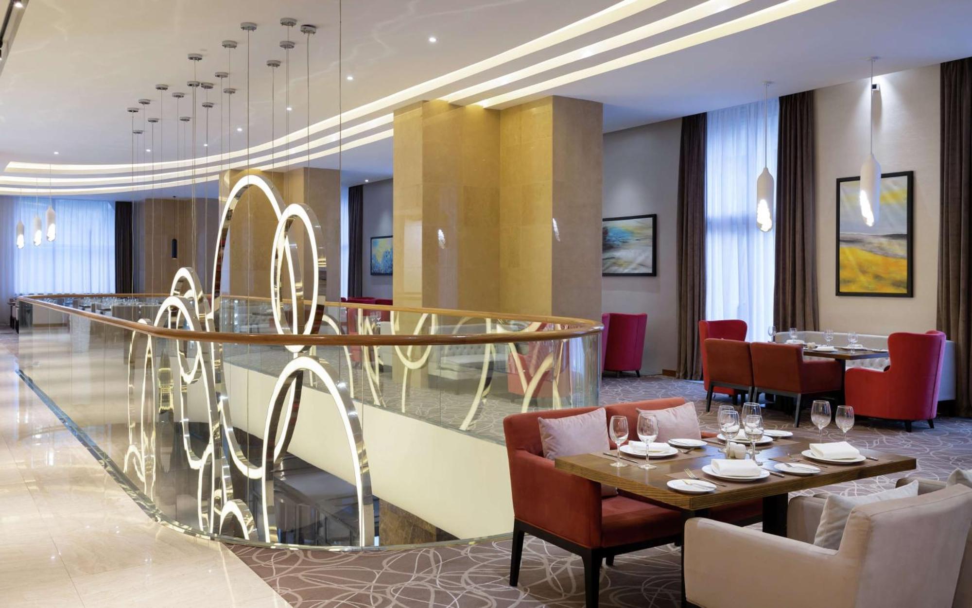 Hotel Doubletree By Hilton Almaty Exteriér fotografie